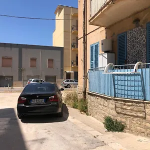 Confortable , Trapani Italia